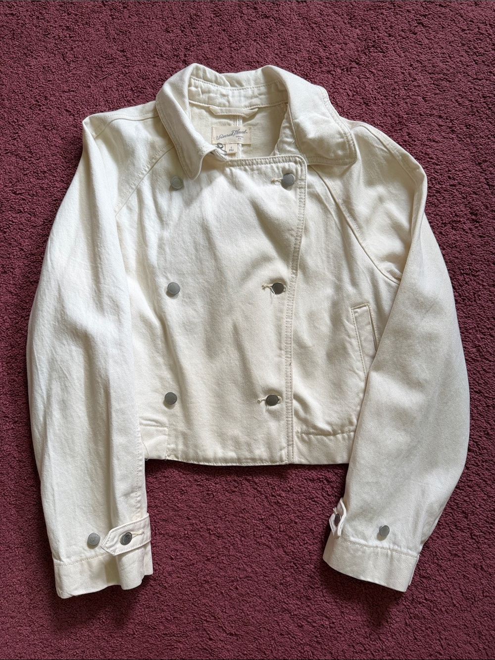 Universal Thread Cream Cropped Double-Breasted Jean Jacket